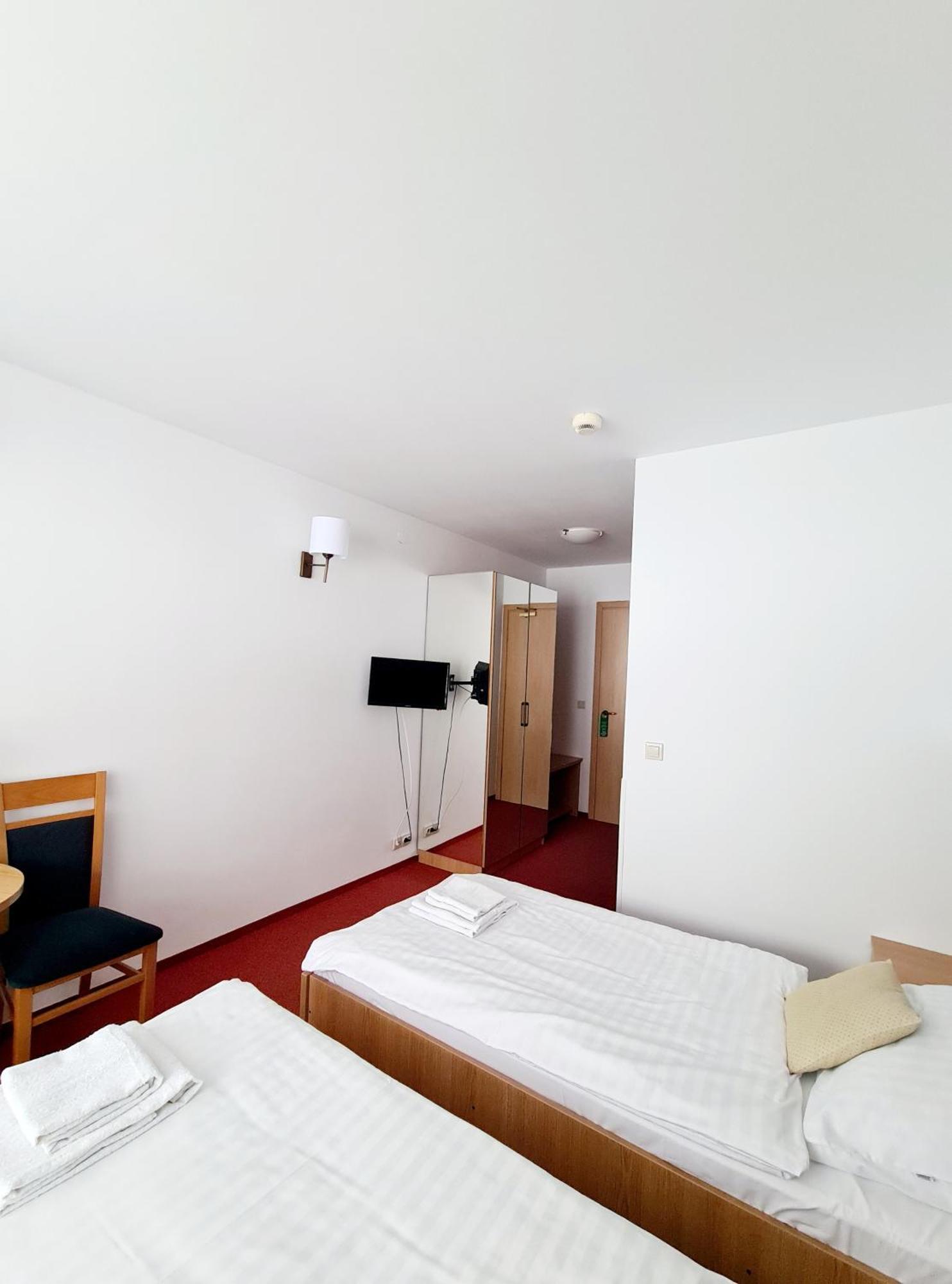 Ski Hotel Piwniczna-Zdroj ภายนอก รูปภาพ