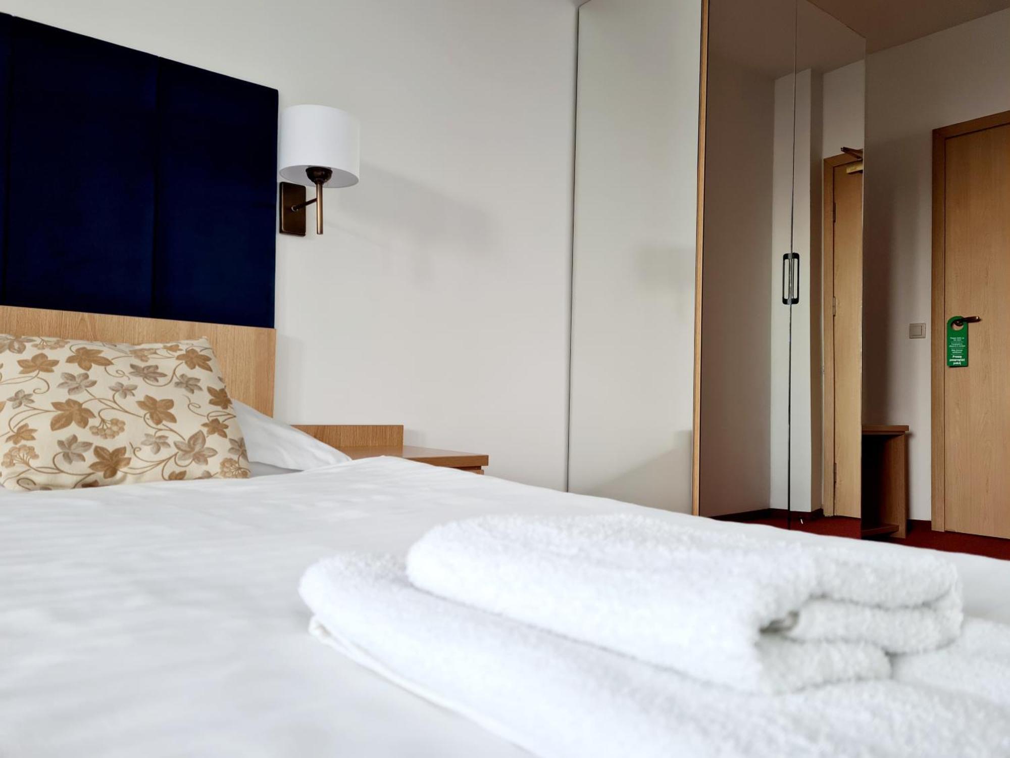 Ski Hotel Piwniczna-Zdroj ภายนอก รูปภาพ