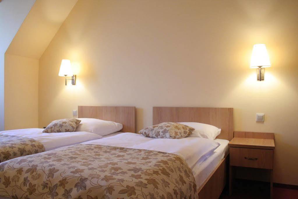 Ski Hotel Piwniczna-Zdroj ภายนอก รูปภาพ